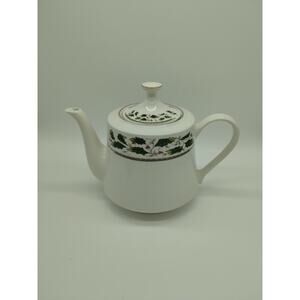 Home for the Holidays Christmas Holiday Teapot With Lid 5 Cup Holly